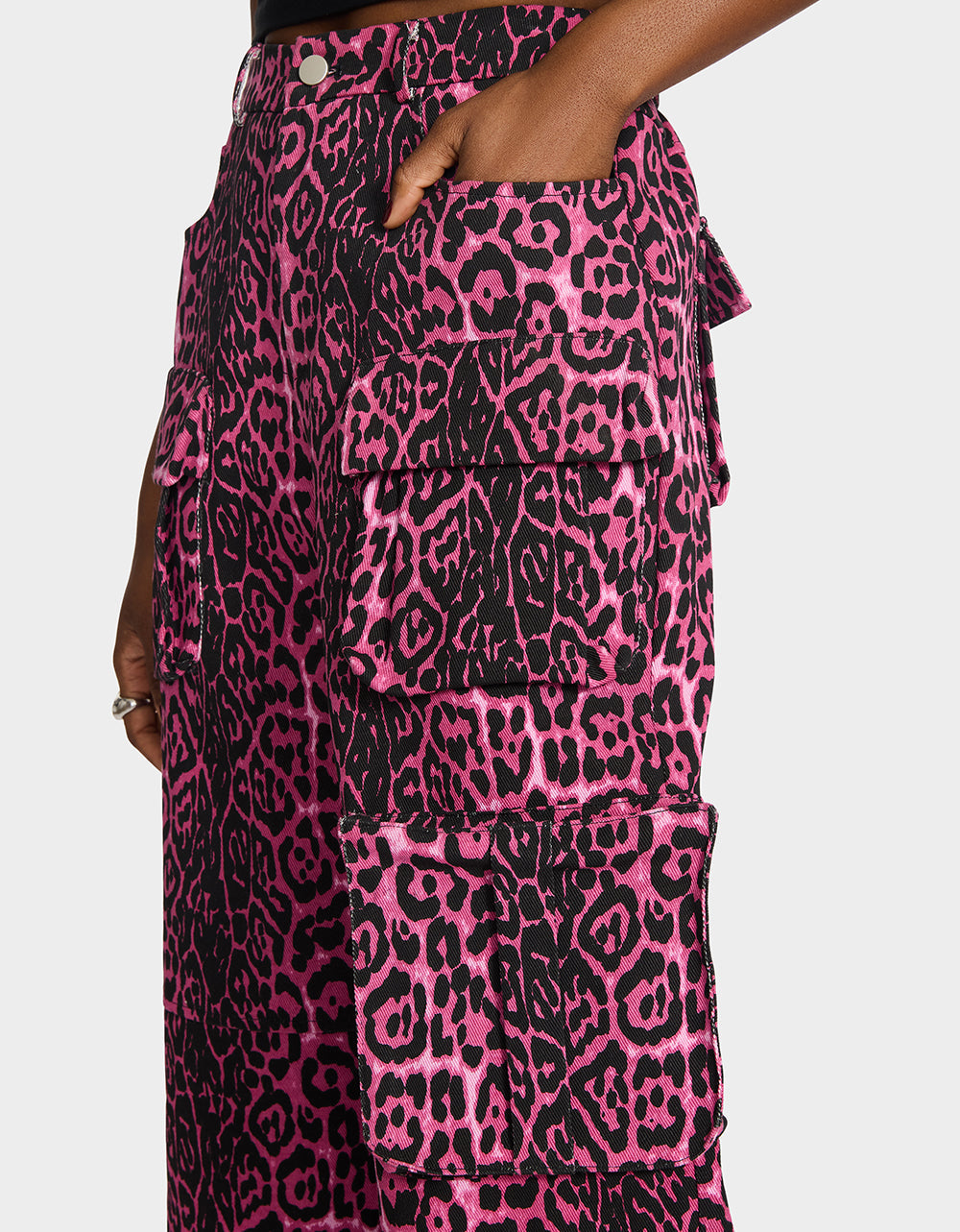 WILD IN PINK BUNDLE Women's Pink Leopard Cropped Jacket and Cargo Pant Set